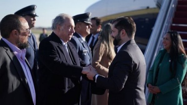 Presidente Boric aterriza en Estados Unidos para encuentro con Joe Biden