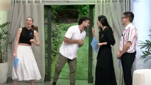 "Toqueteo" en vivo: Famoso actor argentino frenó a conductora de TV
