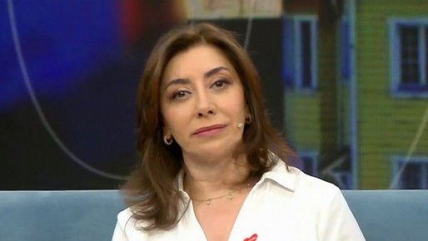 Temblor sorprende a Carmen Gloria Arroyo en el "Buenos Días a Todos"