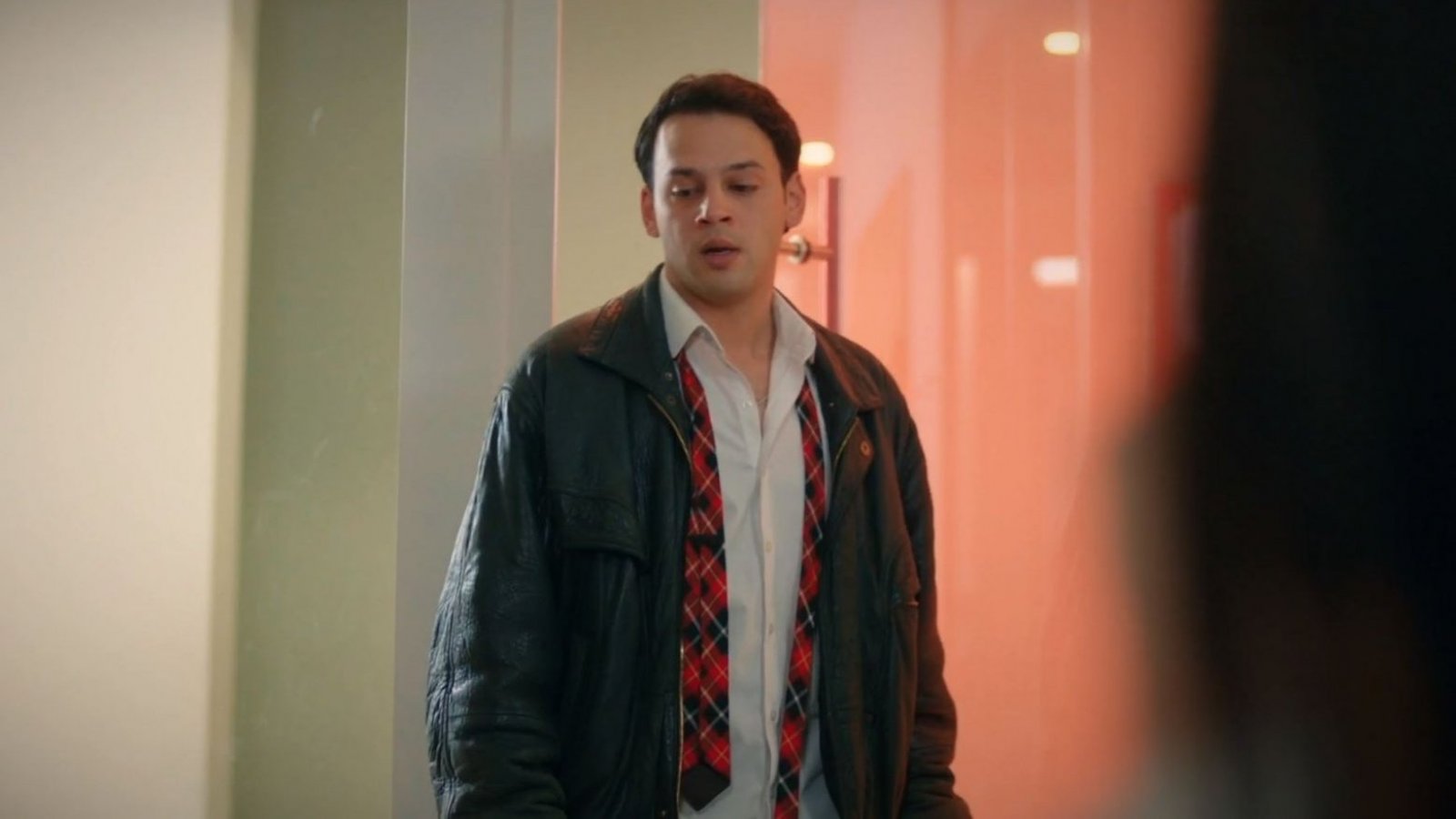 Todo por mi familia - T1E281 | Ogulcan enfrenta a Susen

