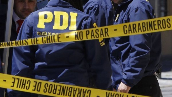 No se forzó la puerta: qué se sabe del cadáver encontrado al interior de un departamento en Santiago
