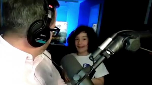 Hija de Eduardo Fuentes protagoniza tierno momento en entrevista en vivo

