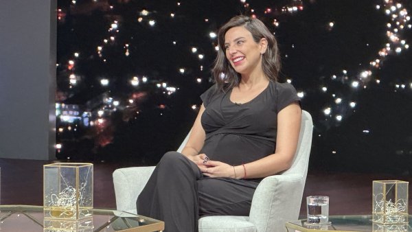 Daniela Castillo enternece las redes con fotos de su avanzado embarazo