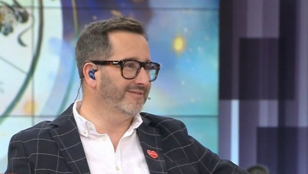 Eduardo Fuentes comparte la tierna "interrupción" de su hija durante entrevista en vivo

