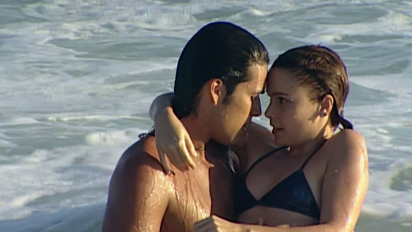 El Clon - T1E65 | El beso de Mel
