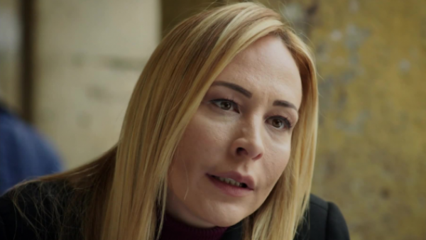 Me robó mi vida: Hulya se sincera con Bahar
