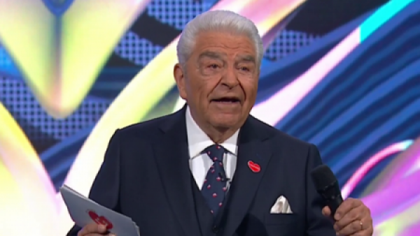 ¡Ante la ovación del público! Don Francisco entregó un emotivo mensaje en la Teletón 2023
