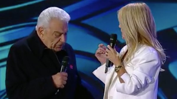 ¡El público lo pidió! El inesperado beso entre Don Francisco y Cecilia Bolocco
