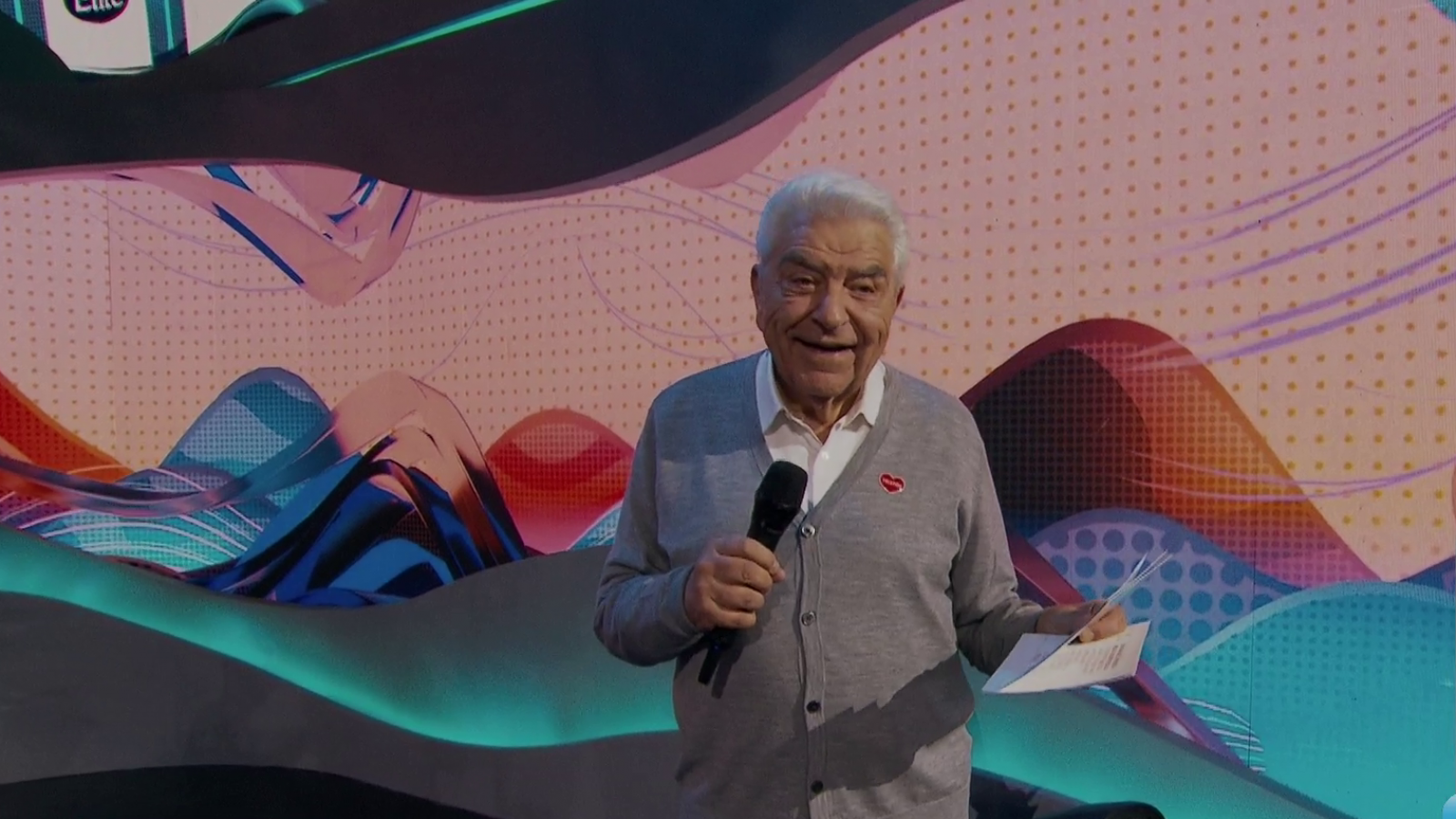 "Estamos al aire...": El divertido chascarro de Don Francisco en la Teletón 2023
