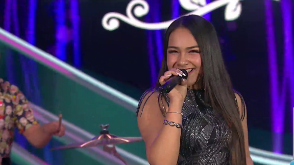 Alanys Lagos hace bailar a todos en el Teatro Teletón con su increíble música
