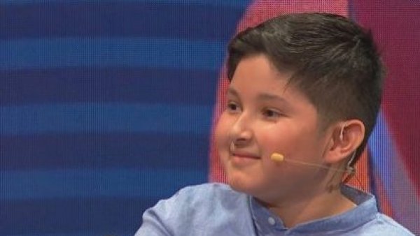 Un gran comunicador: Agustín conmocionó con su historia y su sueño de ser youtuber
