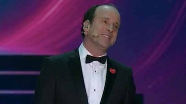 ¡Un genio!: Stefan Kramer sacó carcajadas con rutina inspirada en la Inteligencia Artificial
