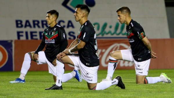 Un minuto de silencio por la guerra en Gaza: El emotivo gesto de Palestino y Ñublense
