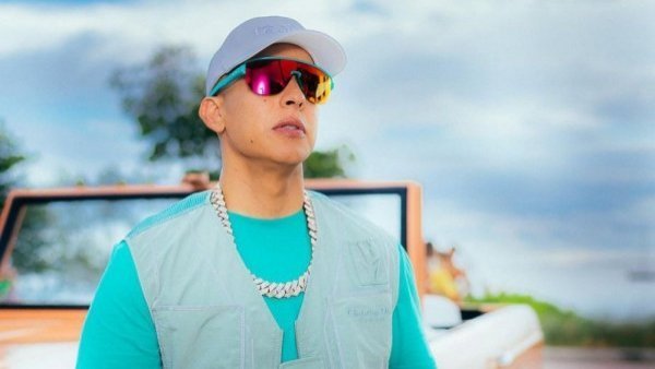 De la tarima a la cancha: Daddy Yankee llega al pádel con “Flowrida Goats”
