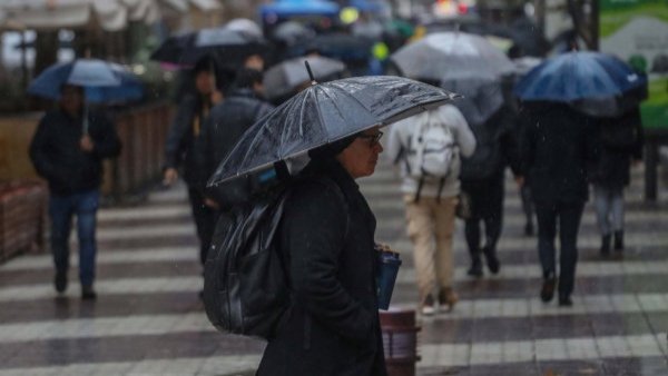 Lluvia en Santiago: se adelantan el pronóstico de precipitaciones para la región Metropolitana
