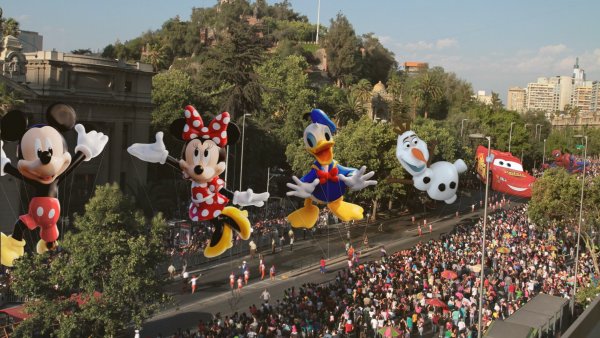 Revelan los personajes que estarán presentes en la versión de Paris Parade 2023
