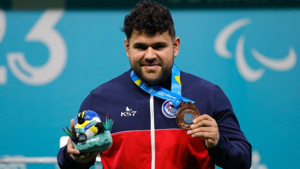 Jonathan Astudillo se queda con el bronce en el para powerlifting
