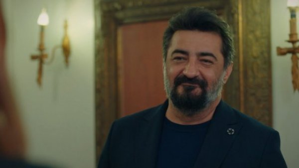 Todo por mi familia - T1E286 | La intuición de Akif
