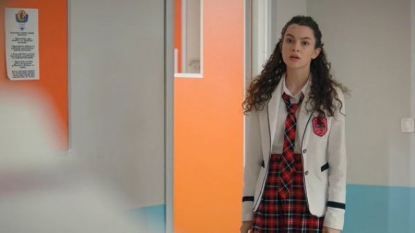 Todo por mi familia: Asiye enfrenta a Sarp
