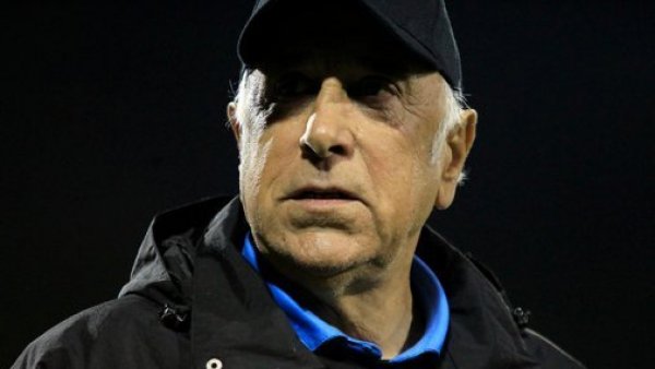 Nelson Acosta atraviesa complejo estado de salud
