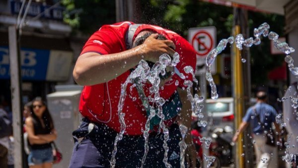 Hasta 33°: cuándo será el peak de calor tras aviso para seis regiones del país