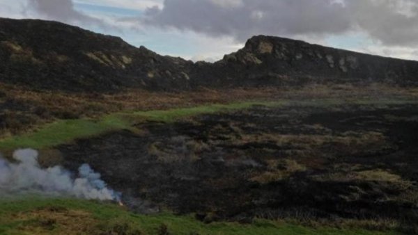 Declaran Alerta Roja en Isla de Pascua por incendio forestal