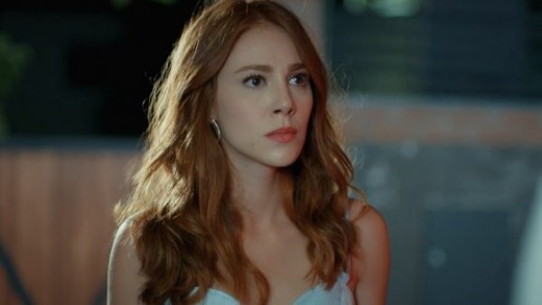 Amor en Juego - T1E13 | Defne visita a Omer
