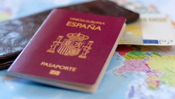 Chilenos tienen oportunidad de tener pasaporte español sin residir en Europa
