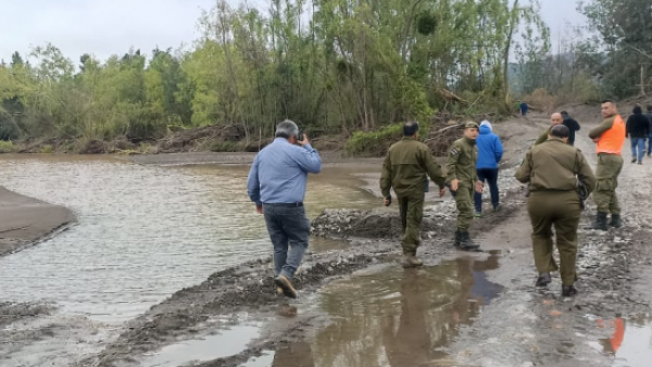 Madre que se lanzó a río Tinguiririca para salvar a su hijo es encontrada muerta