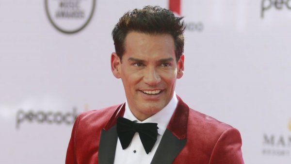 Cristián de la Fuente se impone a Ricardo Darín en premio Martín Fierro Latino
