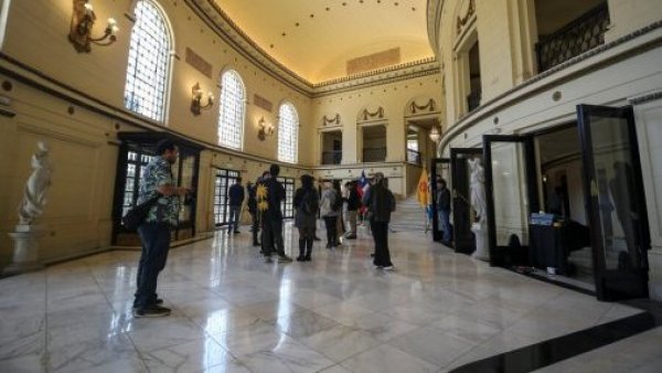 Con una gran fiesta cultural y "Atlas de Chile": Así será la apertura del Teatro Municipal de Viña del Mar
