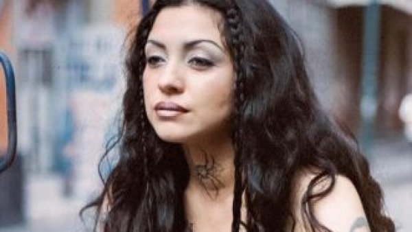 Mon Laferte y su rol como madre: "Al principio me estaba volviendo un poco loca"