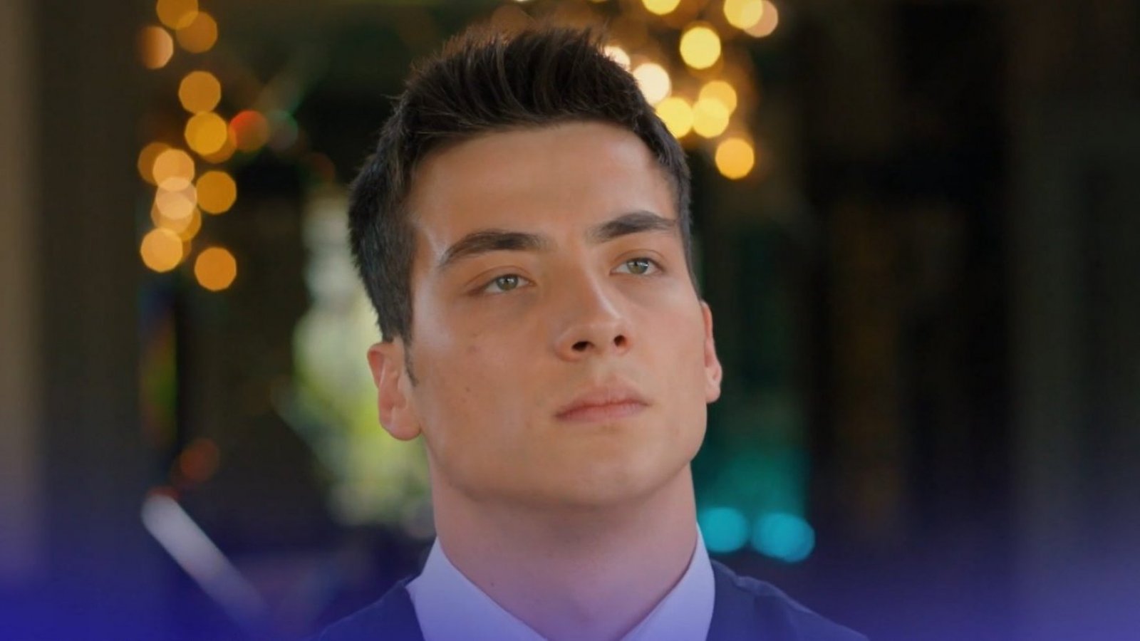Sarp, el nuevo mesero: Mira un adelanto de este miércoles en "Todo por mi familia"
