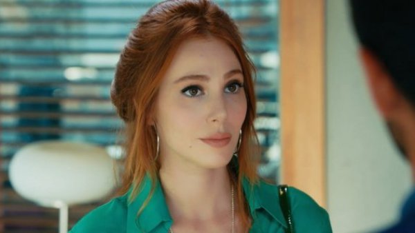Amor en Juego - T1E16 | Los celos de Defne
