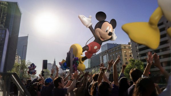 Paris Parade 2023: Todo lo que debes saber para asistir al desfile navideño
