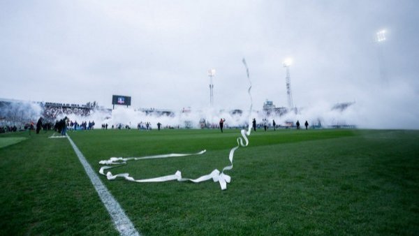 Revelas nuevos registros del estado de la cancha del Estadio Monumental
