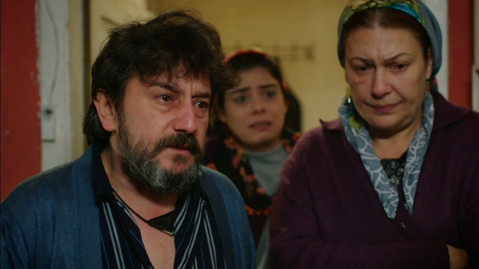Me robó mi vida - T1E139 | Ilyas pide el divorcio
