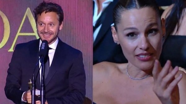 ¿Se enojó? La curiosa expresión de Pampita cuando Benjamín Vicuña recibía premio Martín Fierro