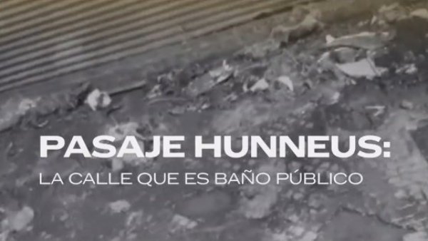"Un asco": Siguen usando como baño público el pasaje Hunneus
