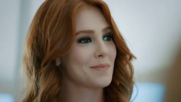 Yasemin se disculpa con Defne: vuelve a ver el momento de "Amor en Juego"
