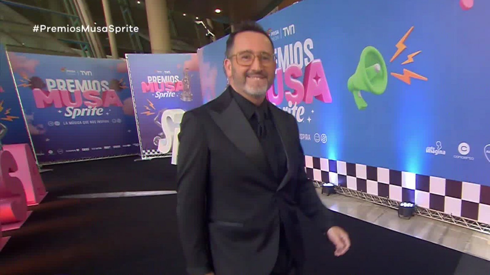 Así fue el paso de Eduardo Fuentes por la Alfombra Musa 2023
