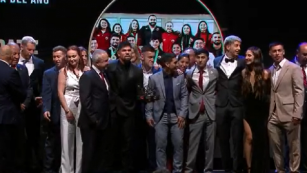 ¡El Team Chile de karate también se lleva el premio a los Mejores Deportistas del Año!
