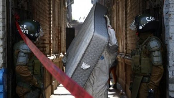 Carabineros desaloja 42 casas tomadas en cité de Santiago
