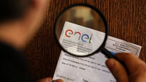 Deuda de la luz de las familias chilenas alcanzó a los US$5.000 millones