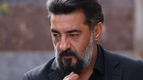 "Tuve un pequeño contratiempo": ¿Qué le pasó a "Akif?
