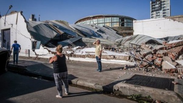Buenos Aires declara estado de emergencia debido a destrozos de la tormenta