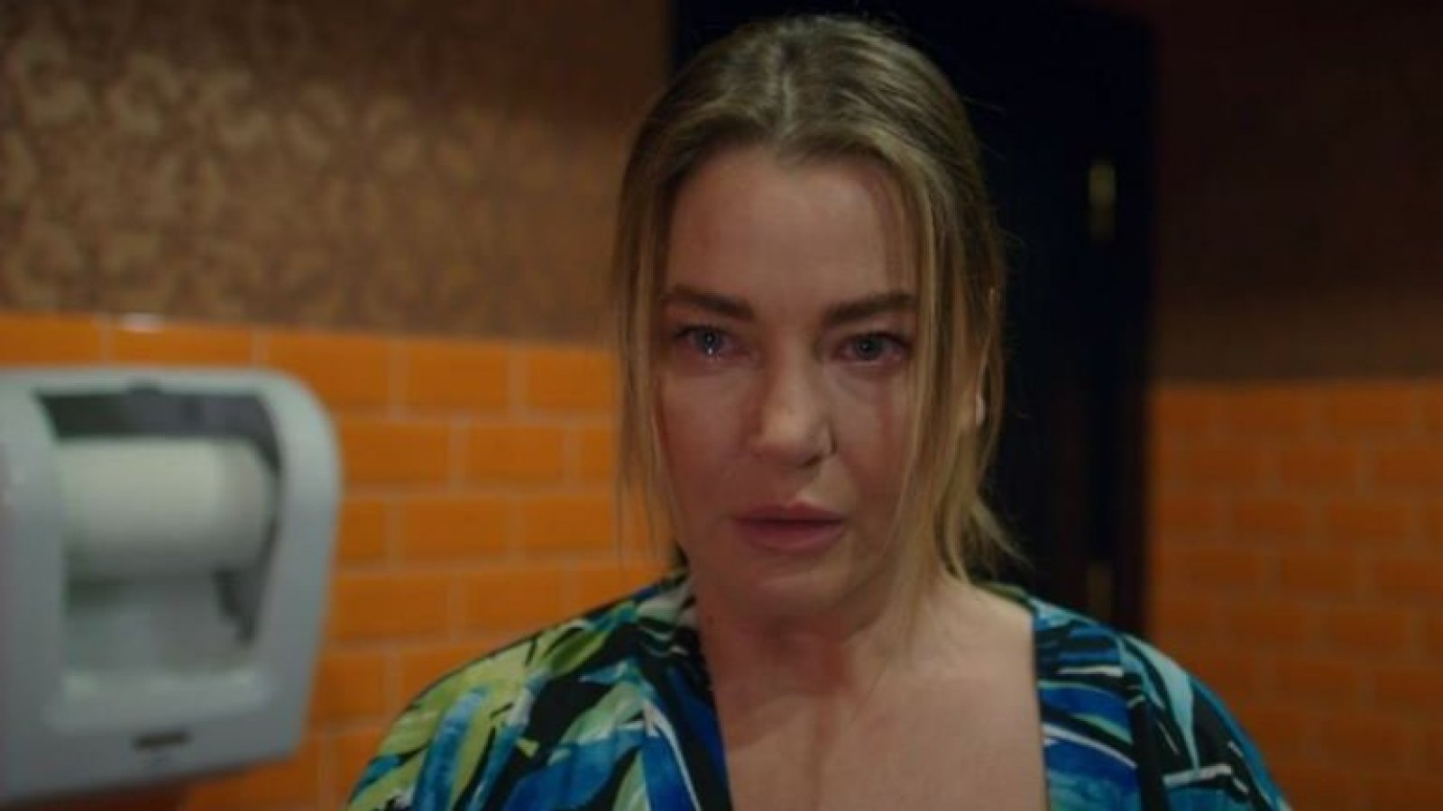 Seval se entera que Ahmet se casará: Mira el momento de "Todo por mi familia"
