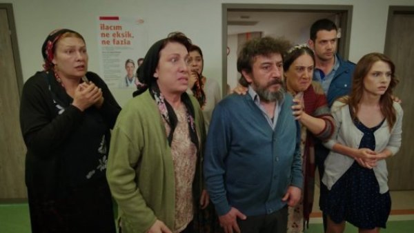 Expectación por la salud de Efsun: Revive el momento de "Me robó mi vida"
