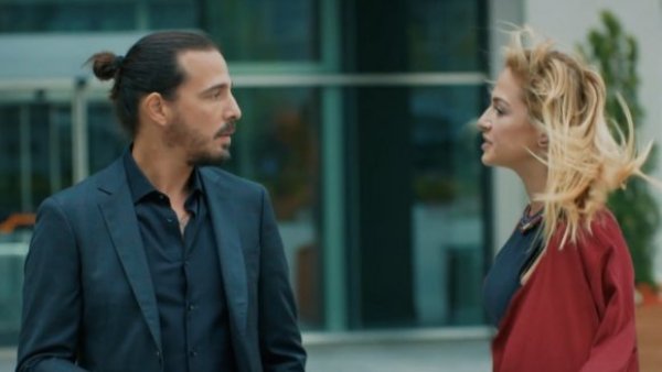 Un complot contra Omer: Mira el momento de "Amor en Juego"
