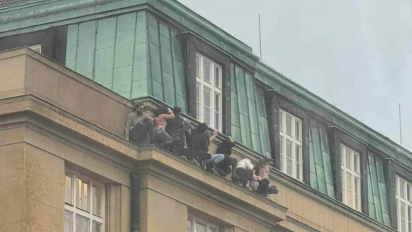 Tiroteo en universidad de Praga deja varios muertos y heridos